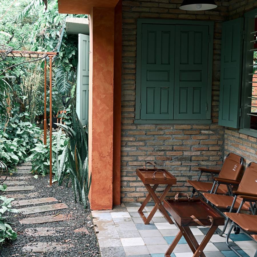 Hành lang có mái hiên ở TRẠM